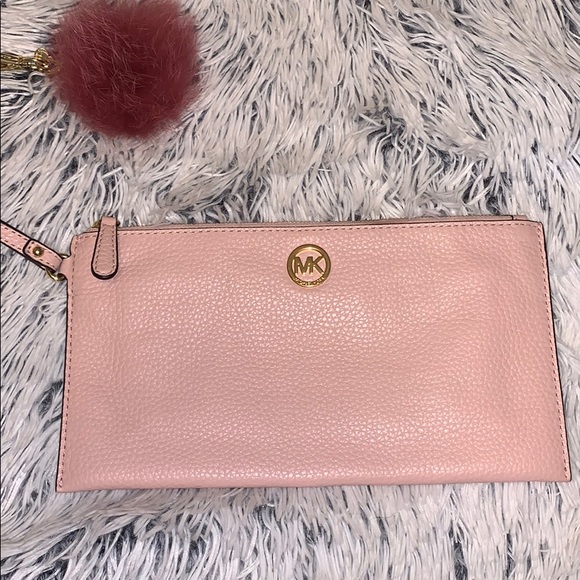 Michael Kors Handbags - Michael Kors Pink Wristlet Clutch
